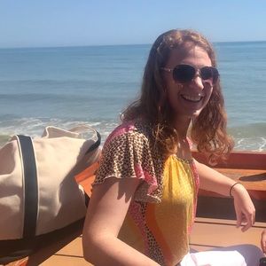 Meet your Posher, Rebecca